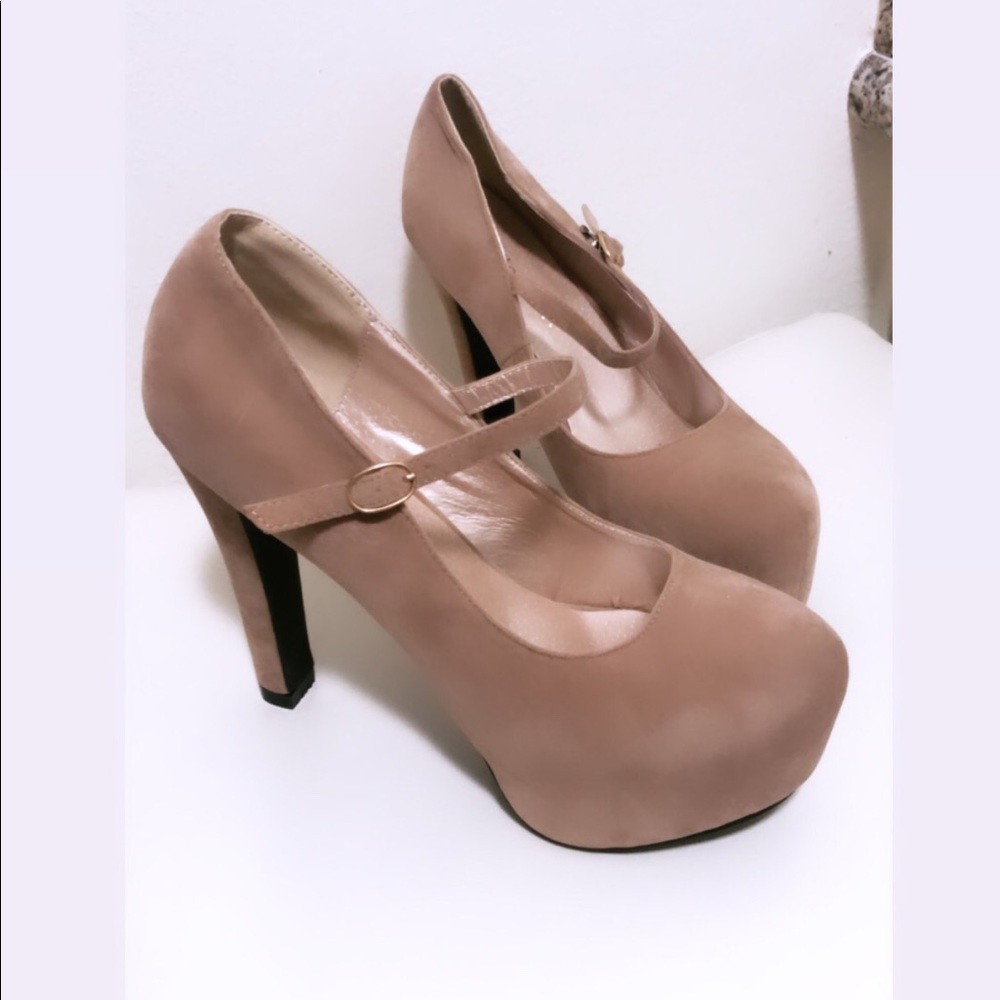 Allegra K maryjane Chunky platform pumps size 8.5